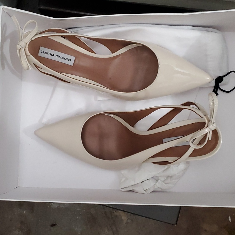 Sz 36.5 NIB $695 Tabitha Simmons patent heels